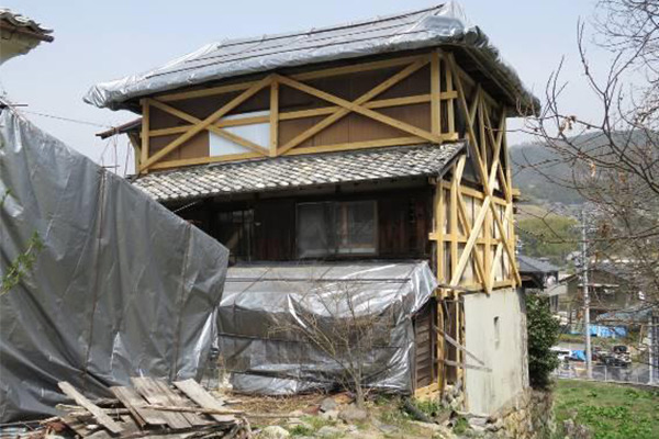離れの構造補強工事
