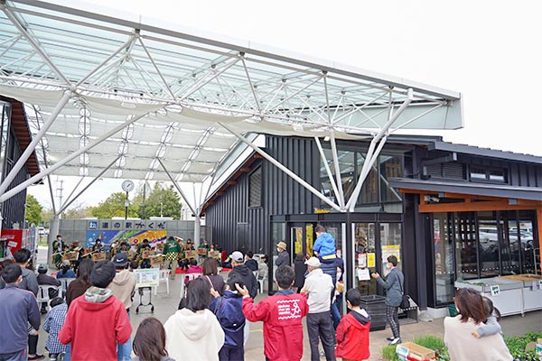 イベントでの道の駅の賑わいの様子