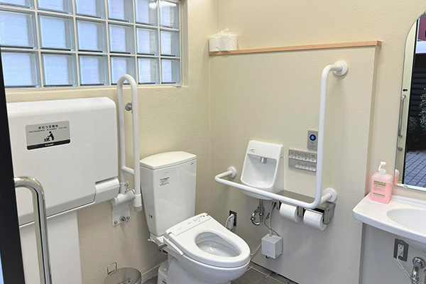 公衆トイレ_多目的