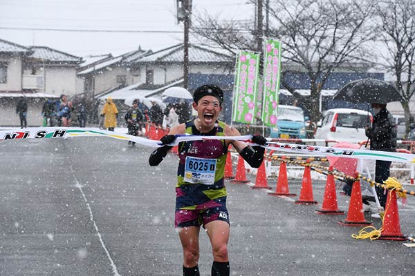 子どもから大人までみんなで走ろう！　甲斐梅の里クロスカントリー大会を応援してください。