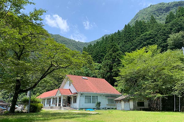 中之又笑楽校