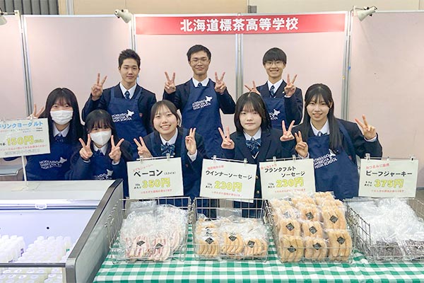 自分たちで作った加工品の販売会