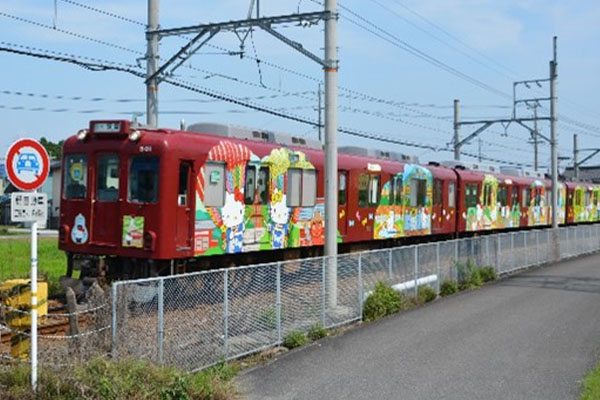 ハローキティラッピング電車