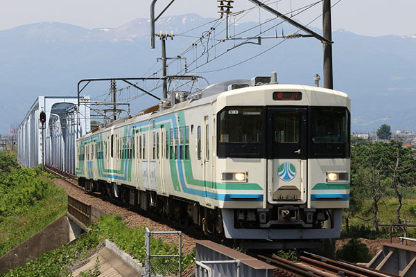 8100形梁川行
