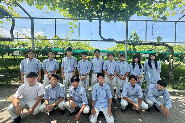 年々減少していくフルーツ農家と地域産業を守る！将来地域を牽引していく高校生を応援したい！