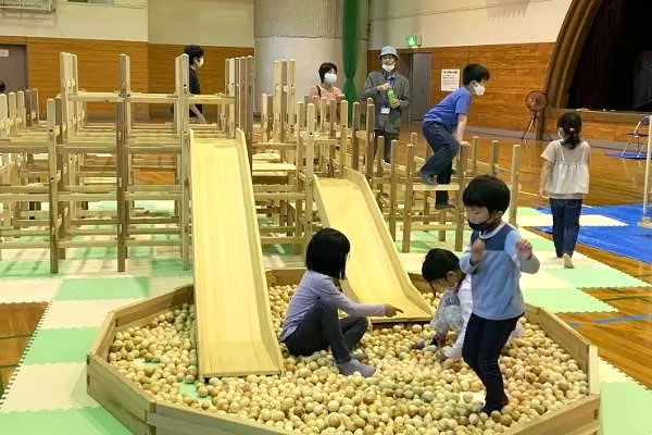 あらゆる場面で木を使う