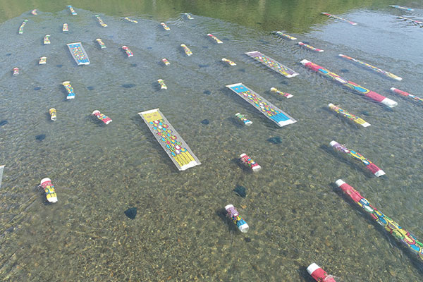 水中こいのぼり